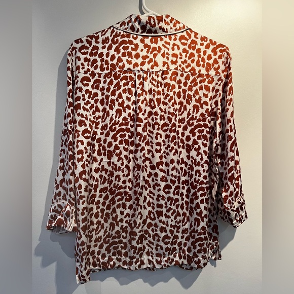 Love Stories animal print blouse with 3/4 length sleeves, size small. - Picture 2 of 4